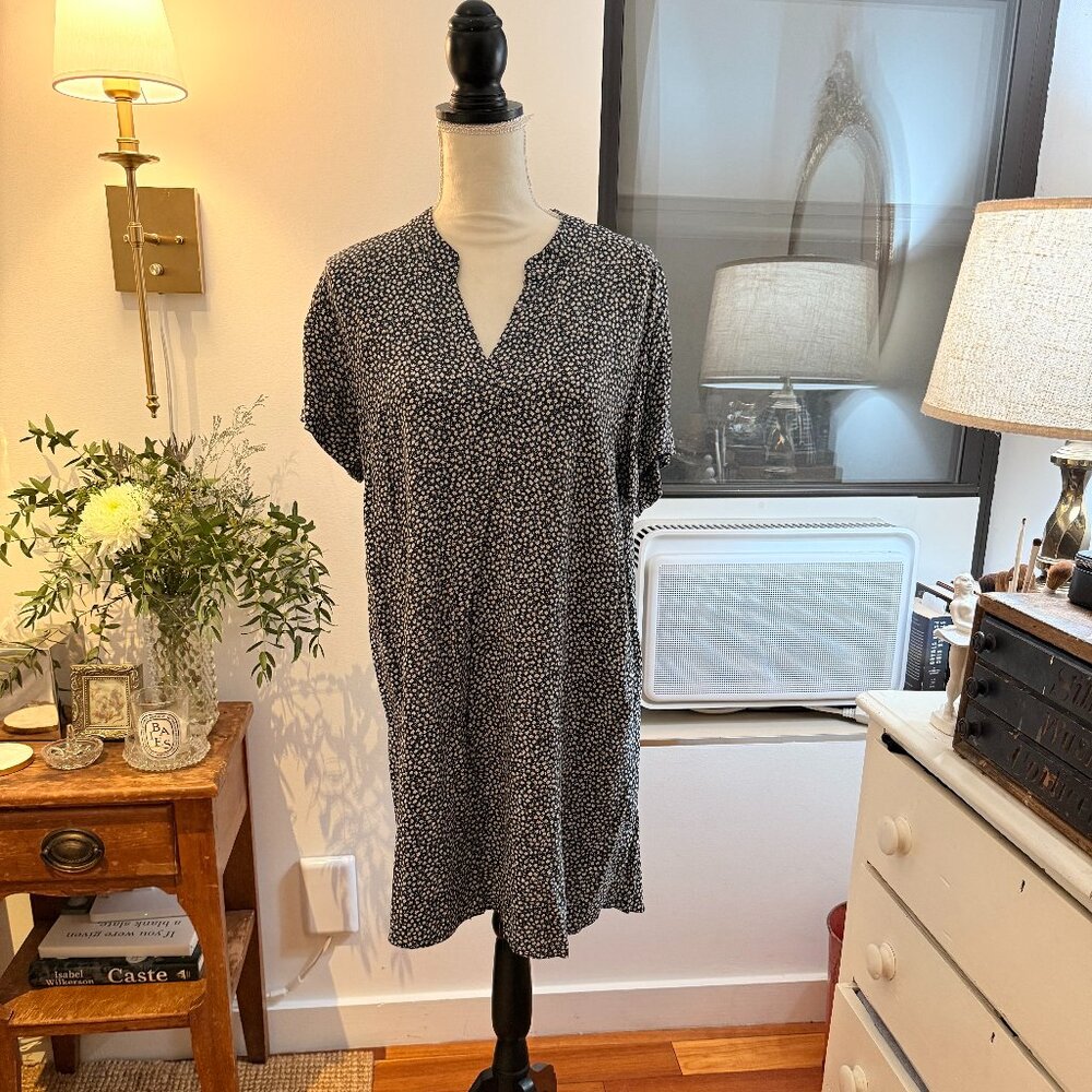 Daisy Print Short Sleeve Navy Floral Sundress